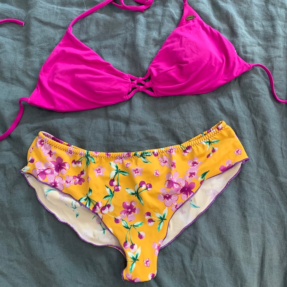O’Neil Swim Top (Sm) & Cea Bikini Bottoms (Lg)